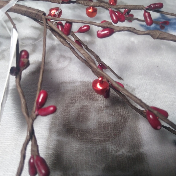 Lot of 5 Bell and Burgundy Pip Picks NIP - Picture 6 of 9